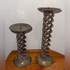 Two toned spiral candleholders